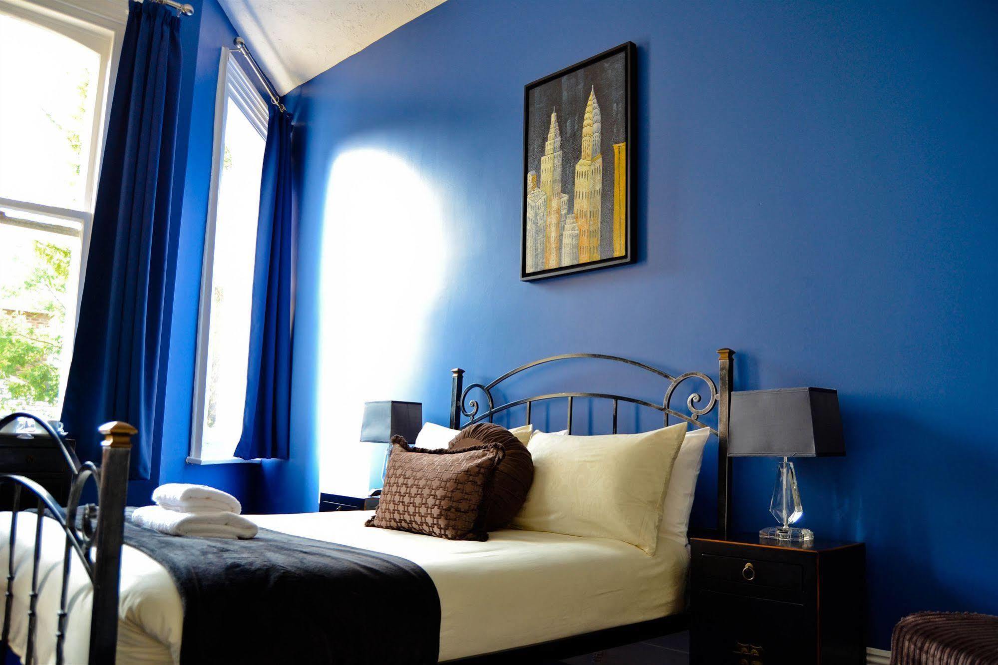 Washington House Guest house